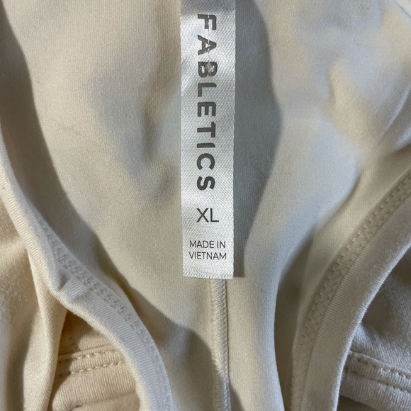 Fabletics racerback top cream X-Large. Exercise top - Picture 8 of 8